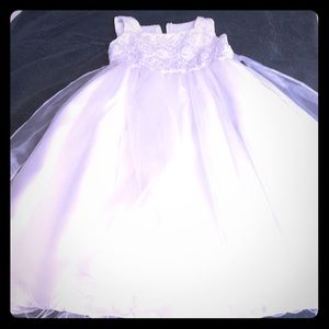 Beautiful dress for a 4 year old